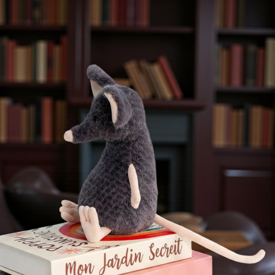 Plüschtier Neugierige graue Maus