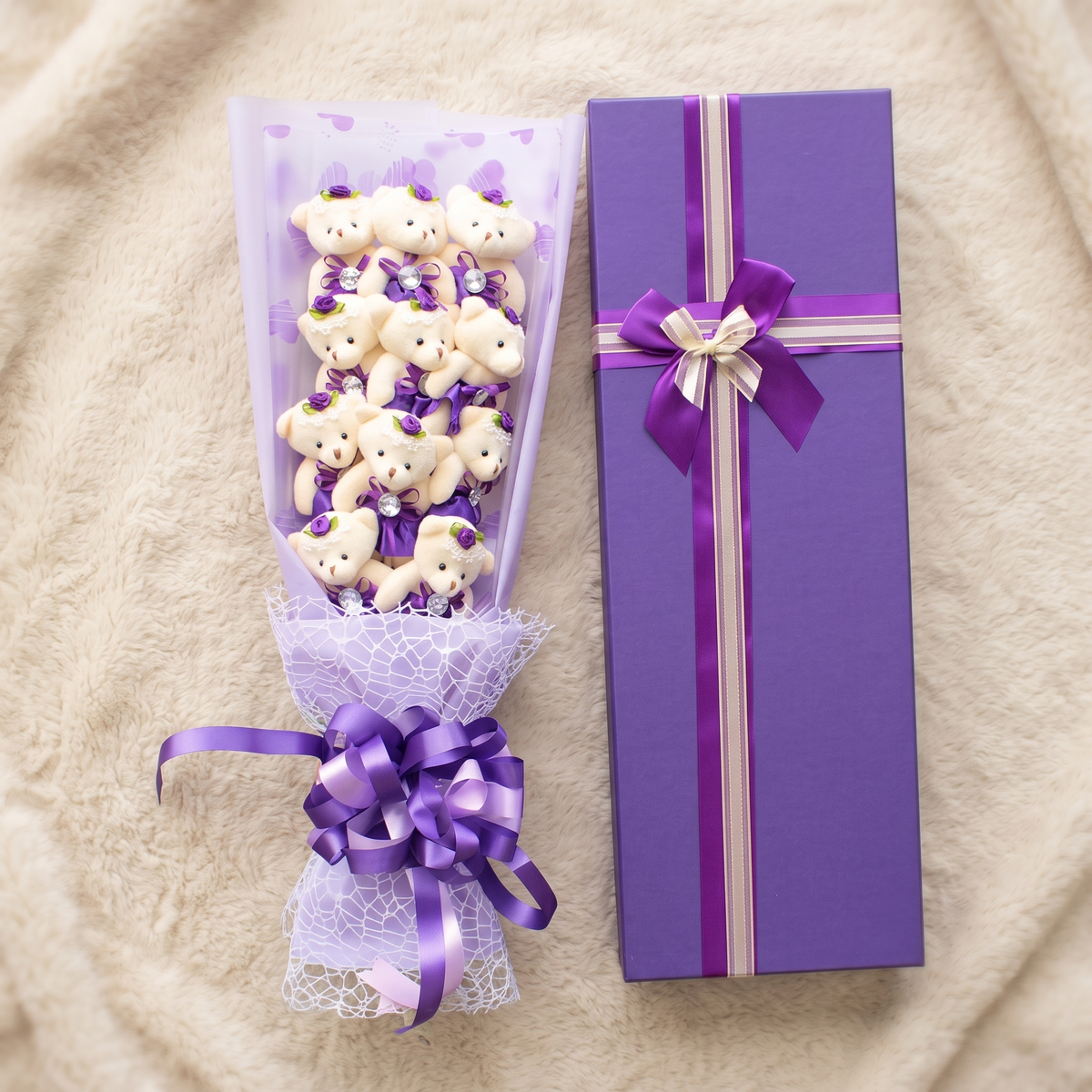 Bouquet Ours en Peluche Blanc avec Boîte Violette