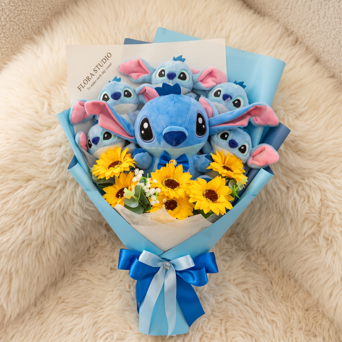 Bouquet Peluche Stitch avec Fleurs