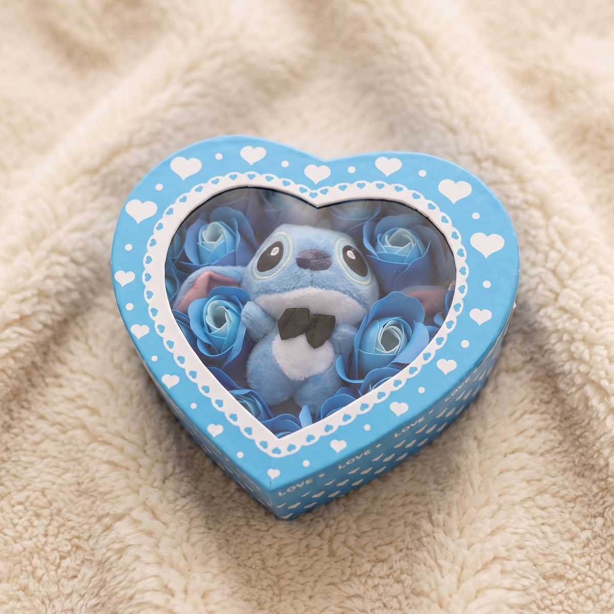 Coffret Peluche Stitch Boîte Cœur Roses Bleues