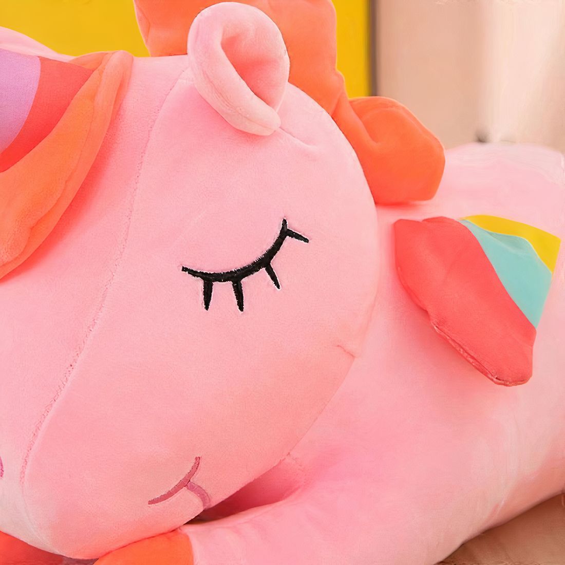 Liegendes Einhorn-Plüschtier für Kinder