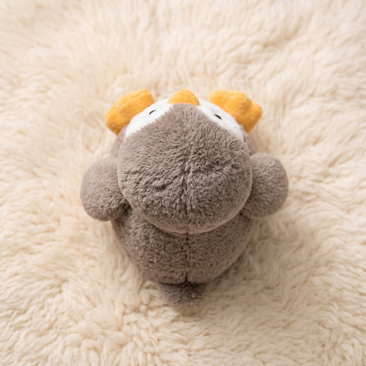 Peluche Pingouin Doux Taupe et Blanc