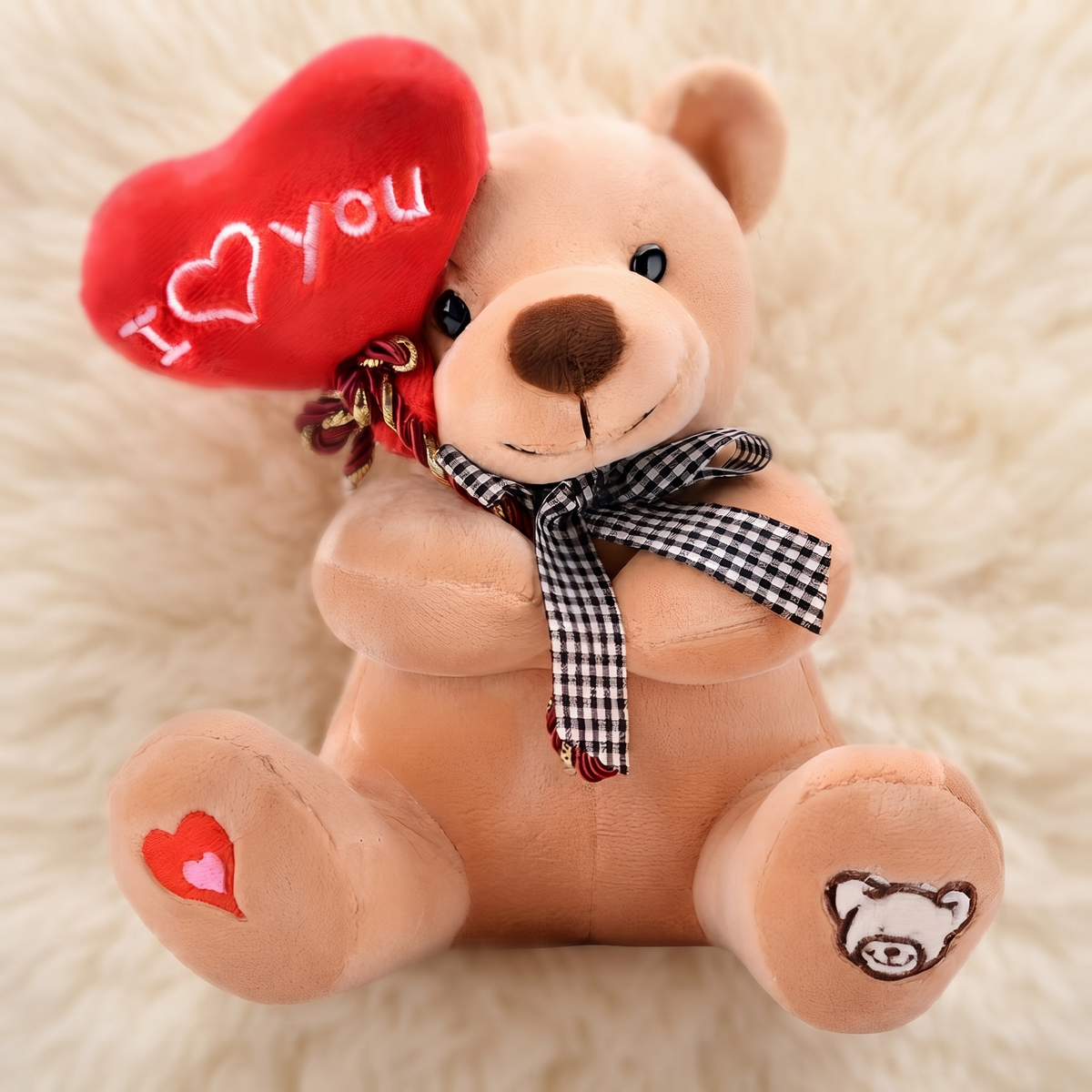 Teddybär mit süßem Herz