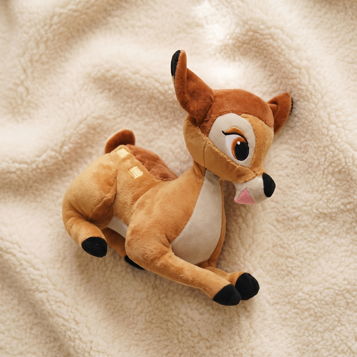 Plüschtier Sitzendes Rehkitz Bambi 15 cm