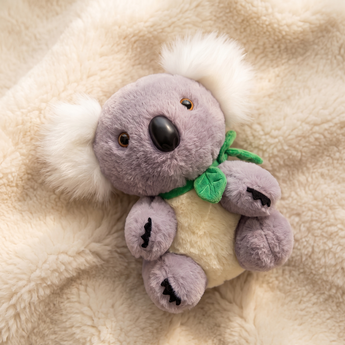 Peluche Koala Gris et Blanc avec Feuille d'Eucalyptus