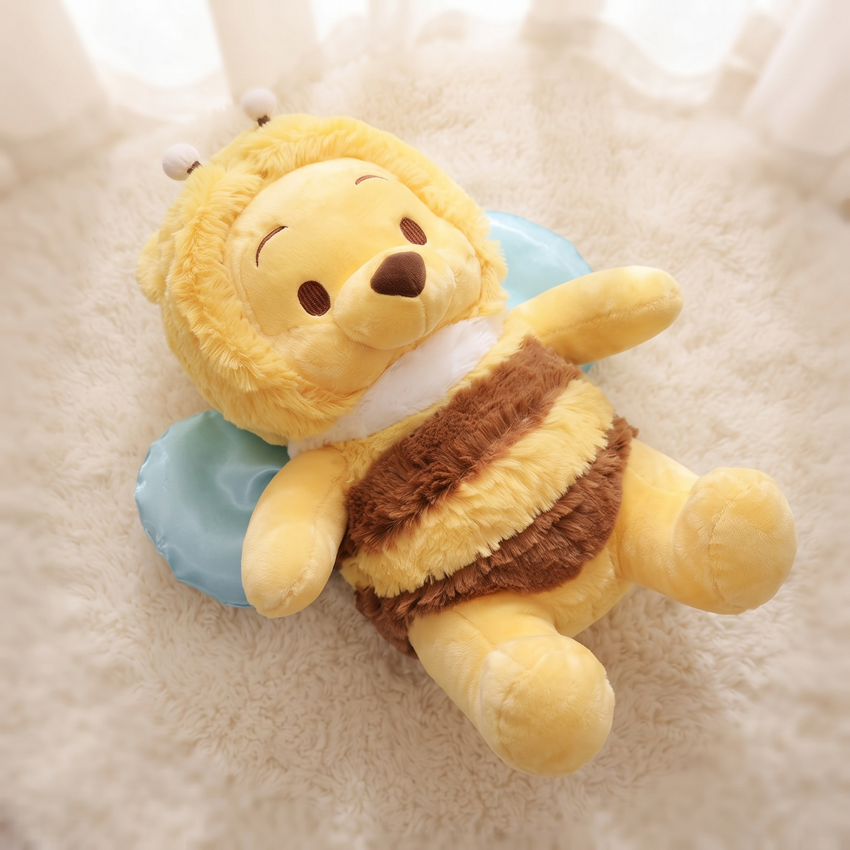 Peluche Winnie l'Ourson Déguisé en Abeille 50 cm