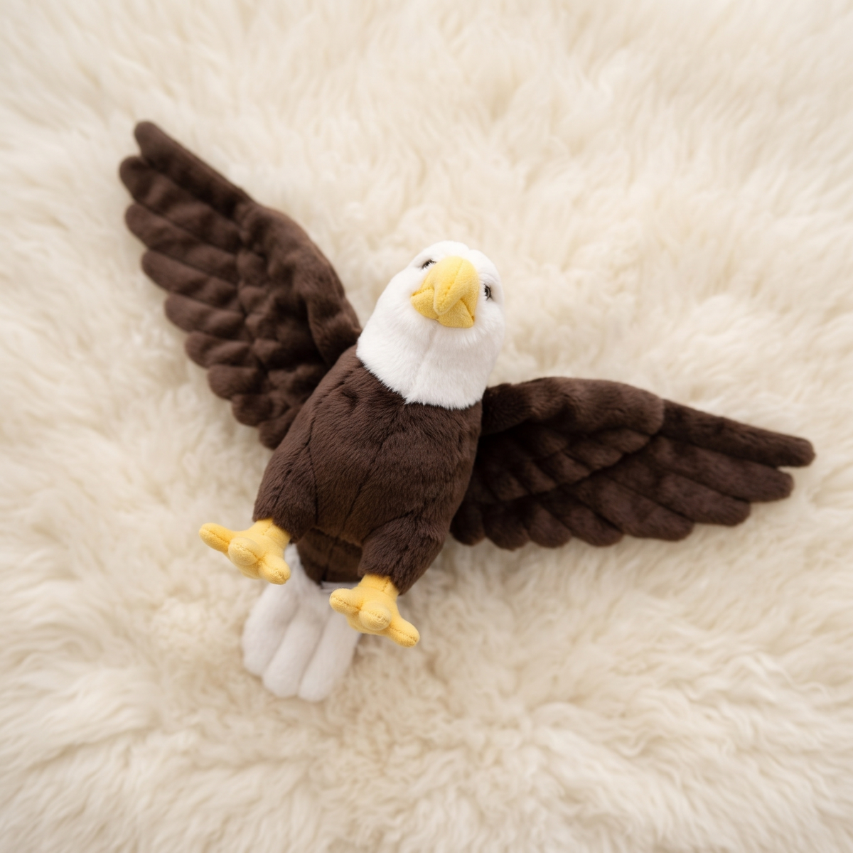 Peluche Aigle Réaliste Ailes Déployées