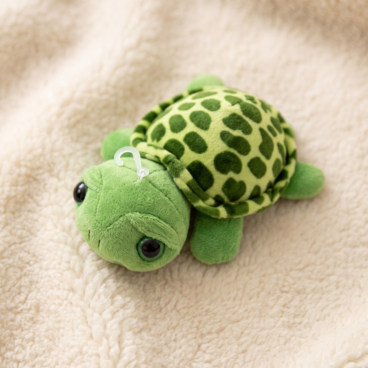 Peluche Tortue aux Grands Yeux Verts